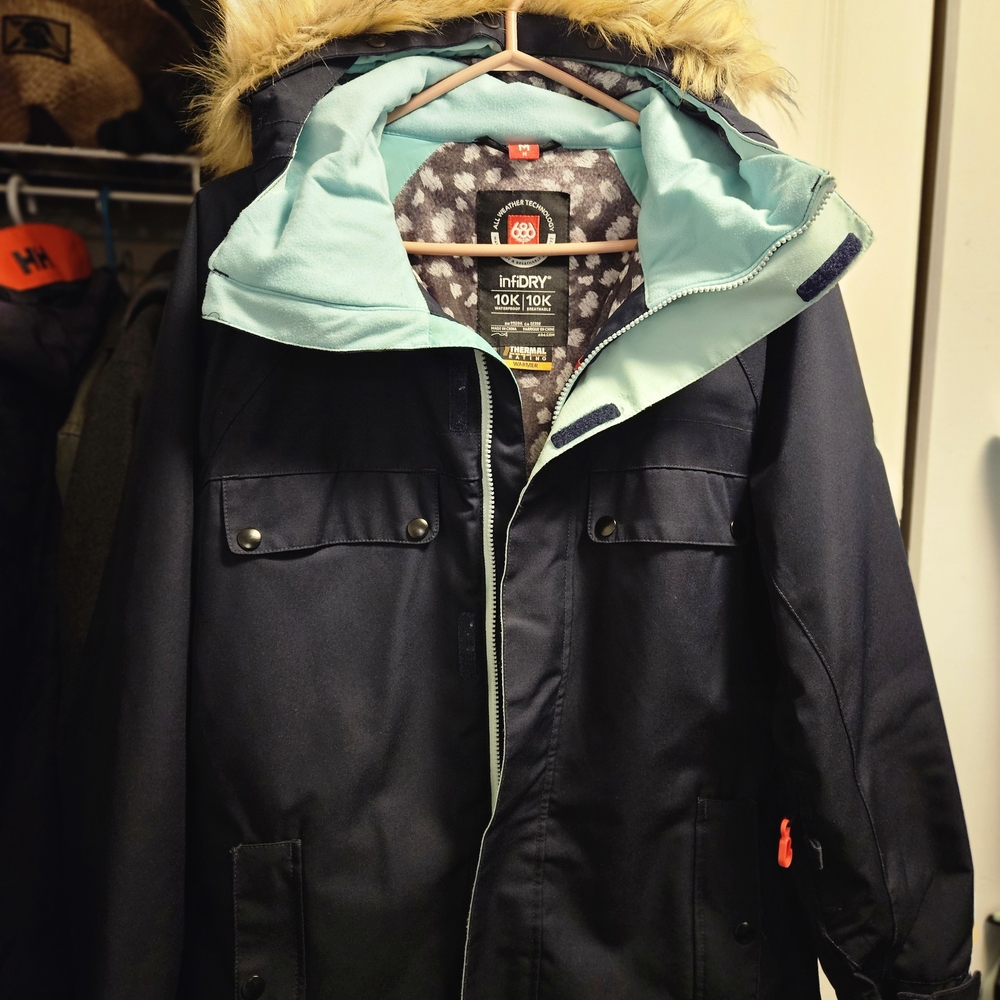 686 Waterproof Breathable Jacket - Picture 2 of 8